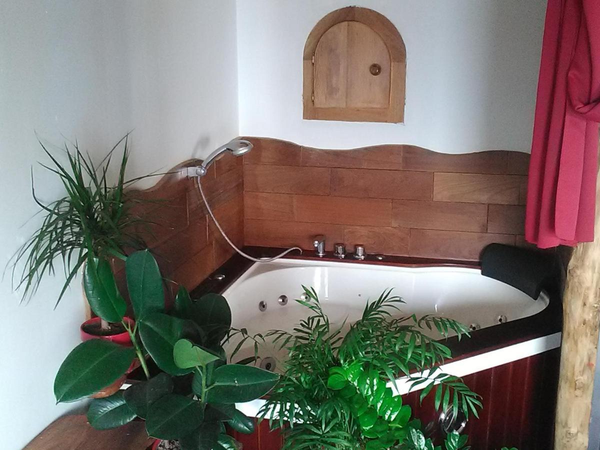 Coin De Paradis Vue Dominante Sur Mer, Montagne Et Tour Genoise Avec Jacuzzi Pino Exterior foto